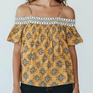 XHILERATION ·  MARIGOLD AZTEC PRINT COLD SHOULDER TOP - MEDIUM